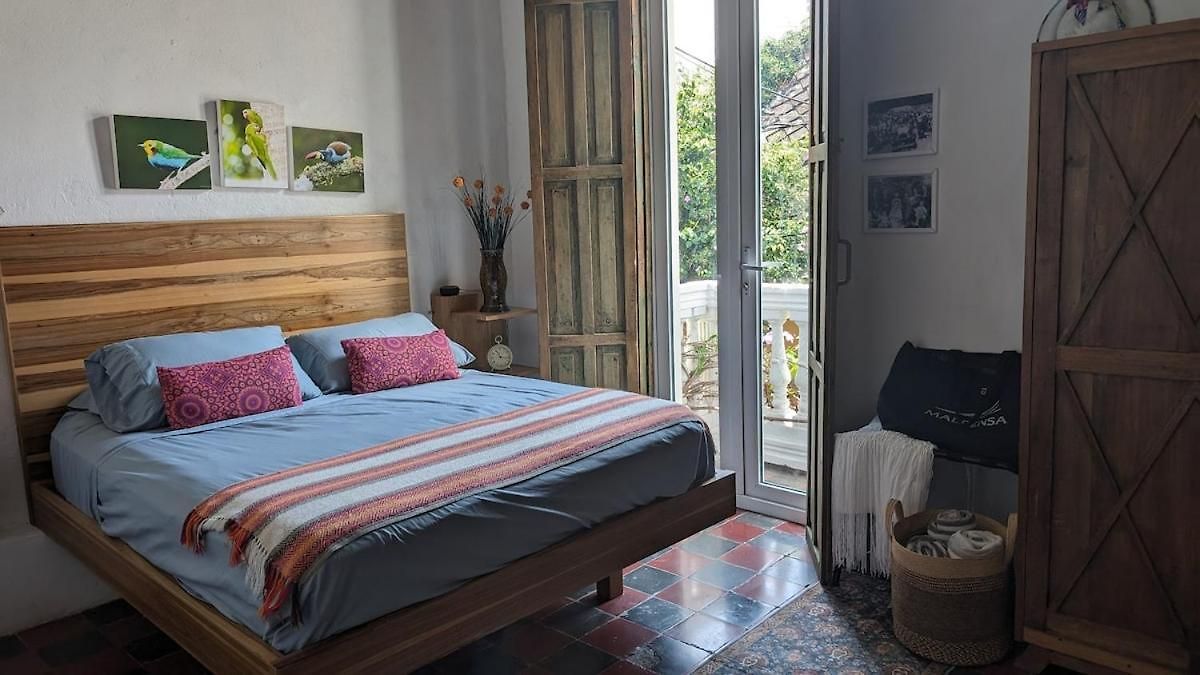 Walled 2-bedroom 2-bath With Patio Apartamento *