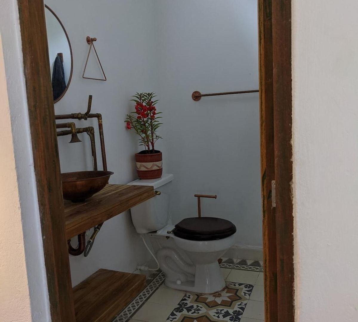Walled 2-bedroom 2-bath With Patio Apartamento