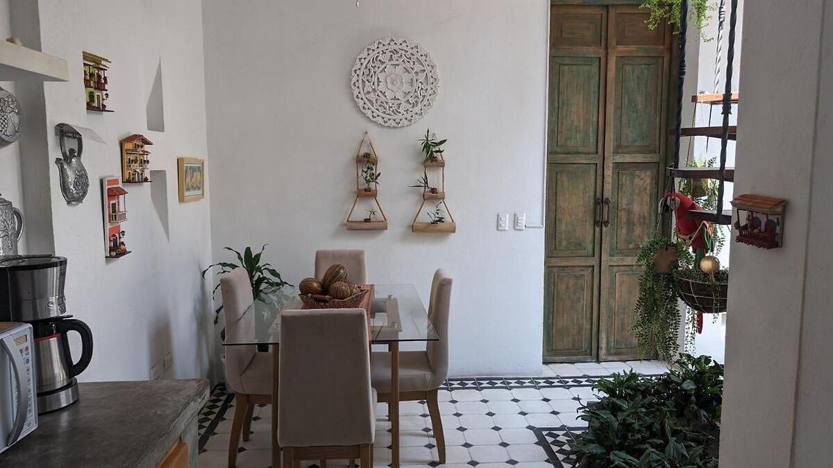 Apartamento Walled 2-bedroom 2-bath With Patio