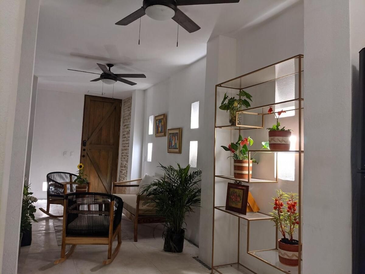 Walled 2-bedroom 2-bath With Patio Apartamento Cartagena