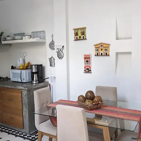 Walled 2-bedroom 2-bath With Patio * Cartagena