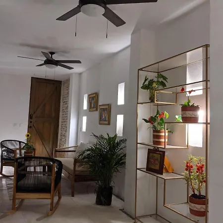 Walled 2-bedroom 2-bath With Patio Apartamento Cartagena